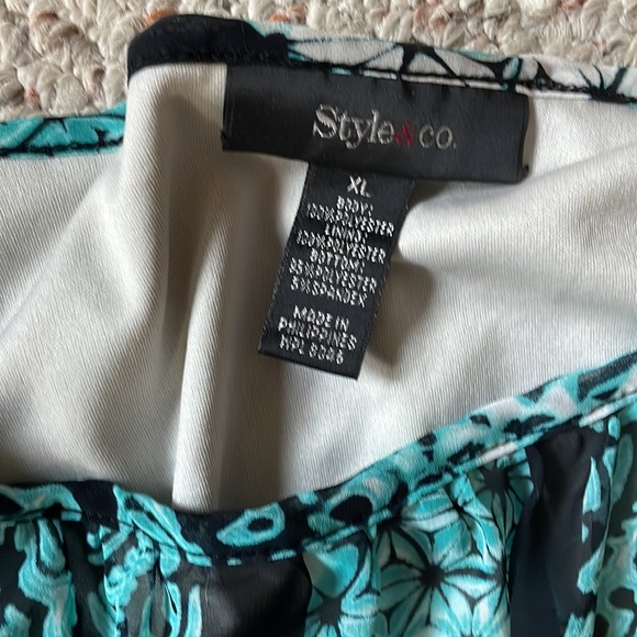 Top - Picture 2 of 4